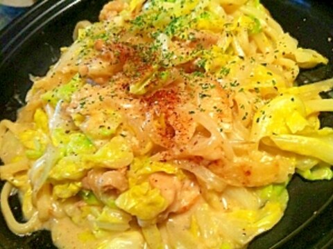 春キャベツとチキンの味噌クリーム煮込うどん